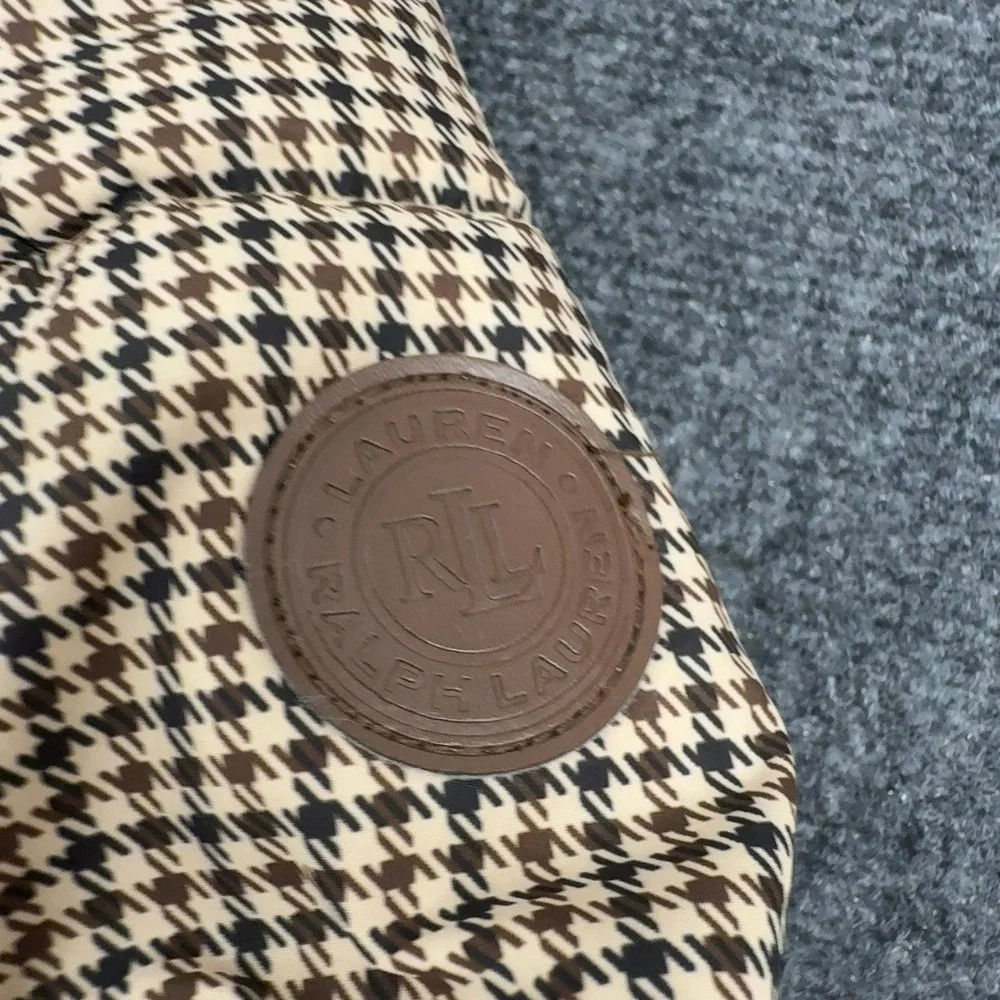 Lauren Ralph Lauren pit 22
